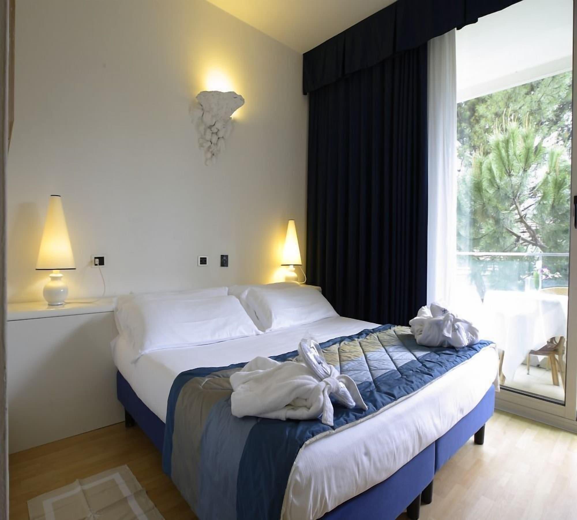 Hotel Luxor Rimini Eksteriør bilde