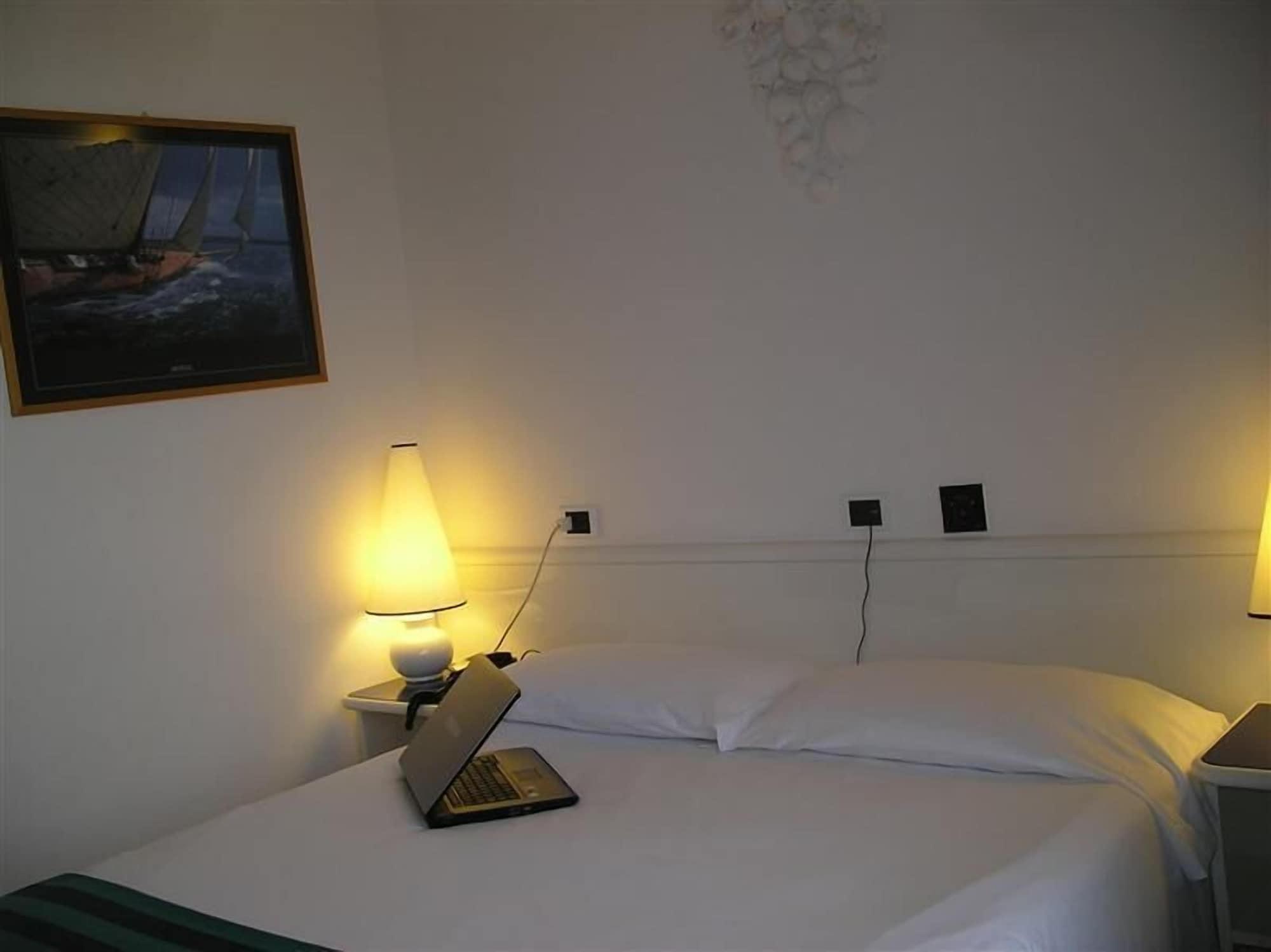 Hotel Luxor Rimini Eksteriør bilde
