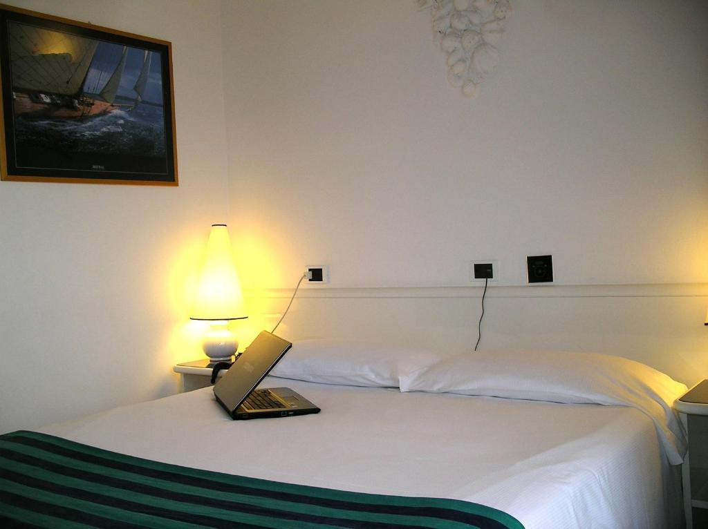 Hotel Luxor Rimini Eksteriør bilde